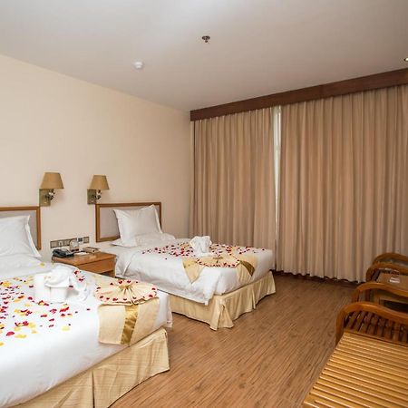 Golden Hotel Mandalay Extérieur photo