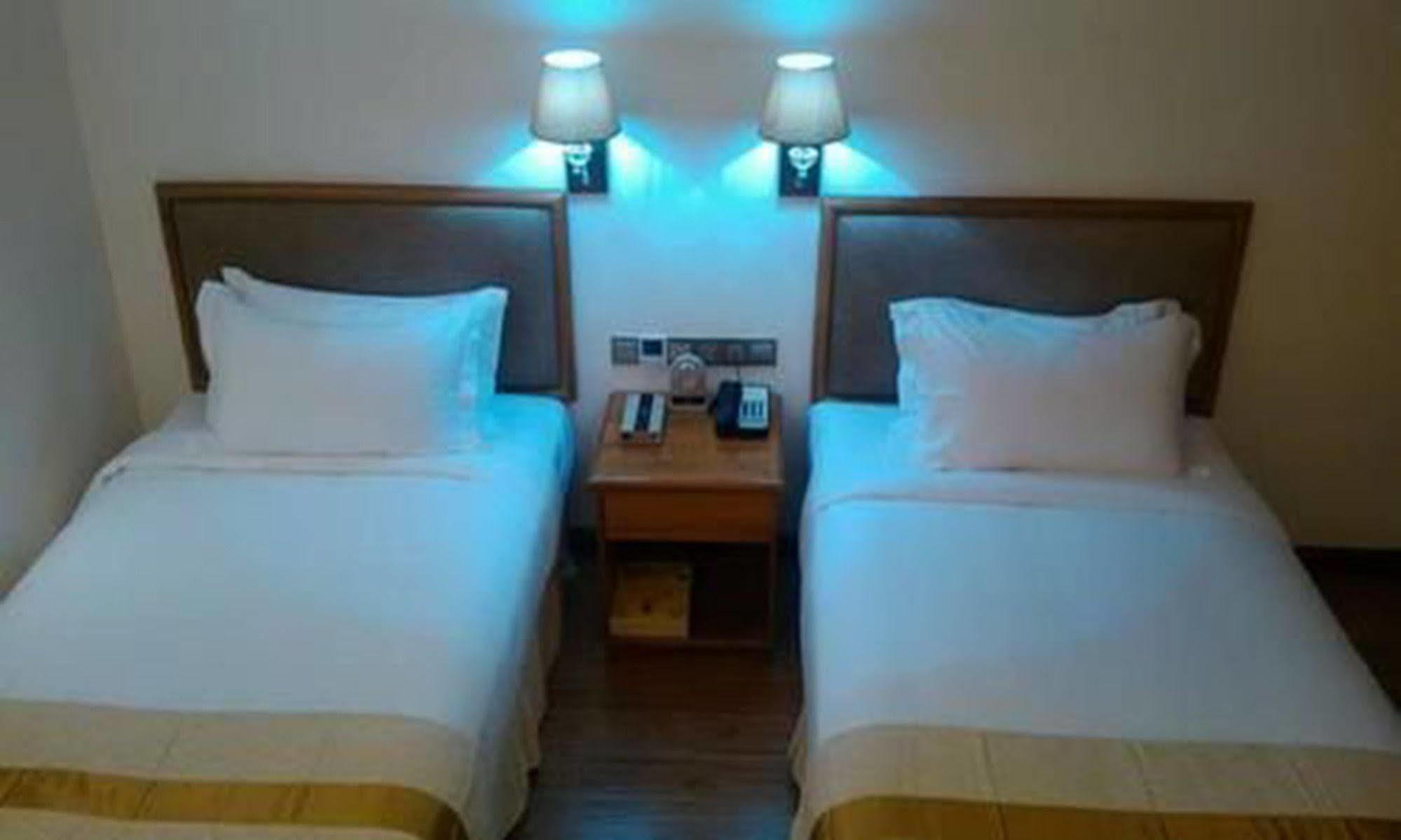 Golden Hotel Mandalay Extérieur photo